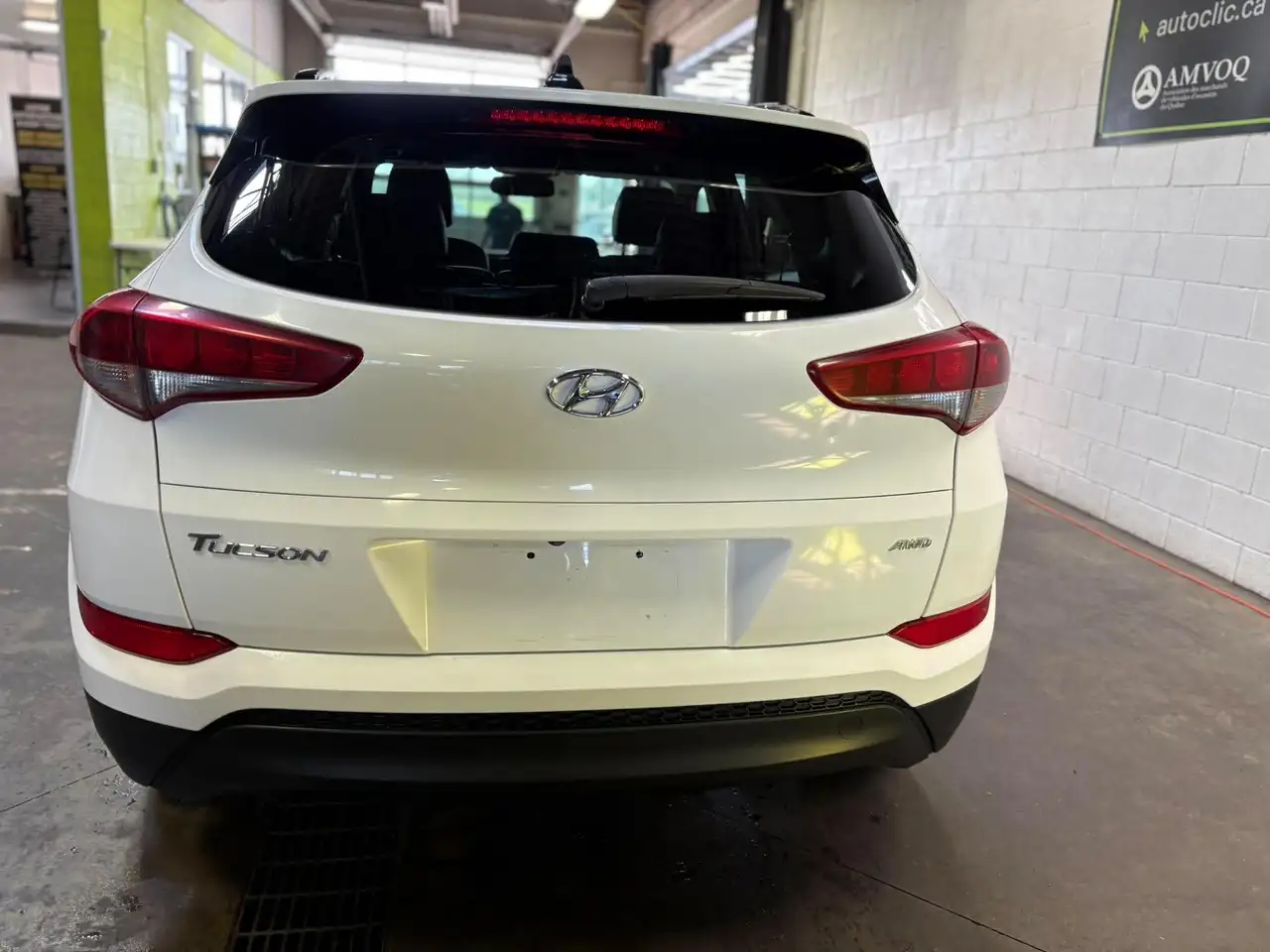 Hyundai TUCSON снимка Hyundai TUCSON