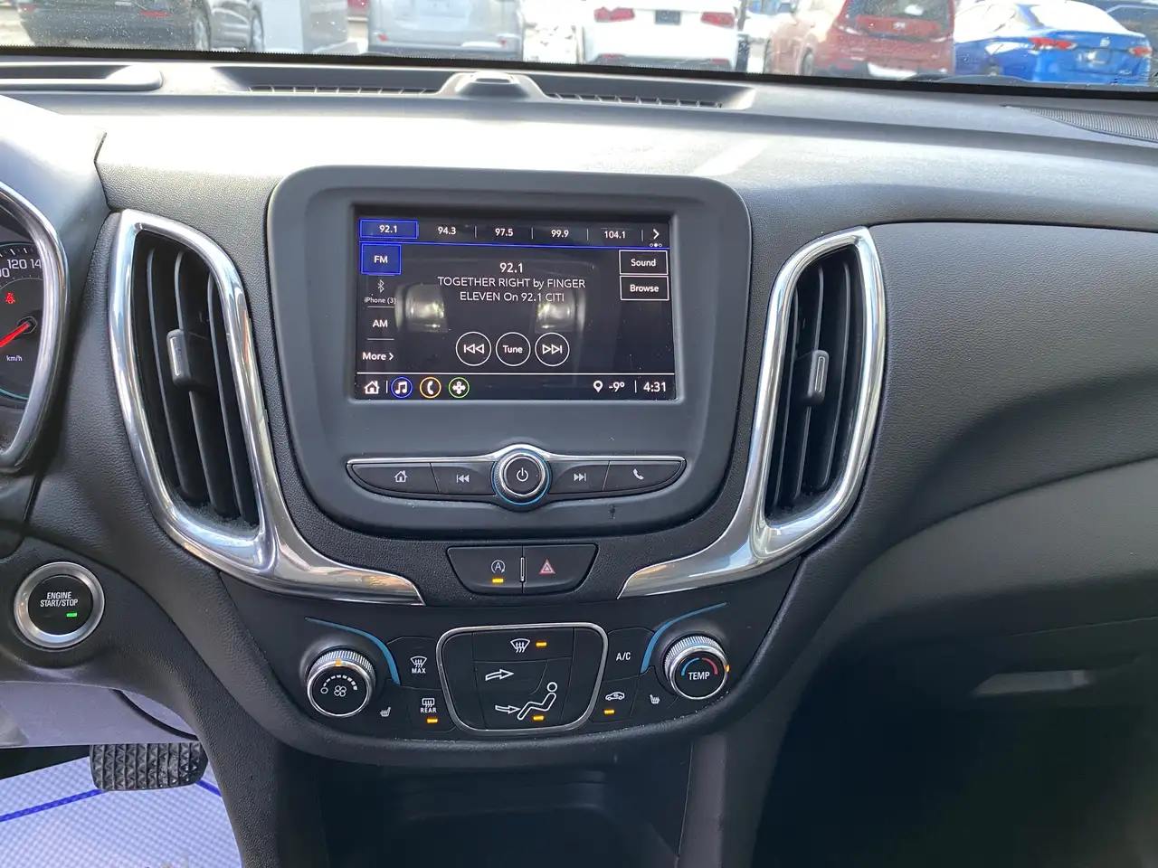 Chevrolet Equinox photo Chevrolet Equinox