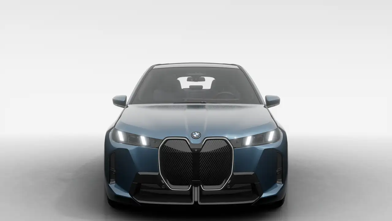 BMW iX снимка BMW iX