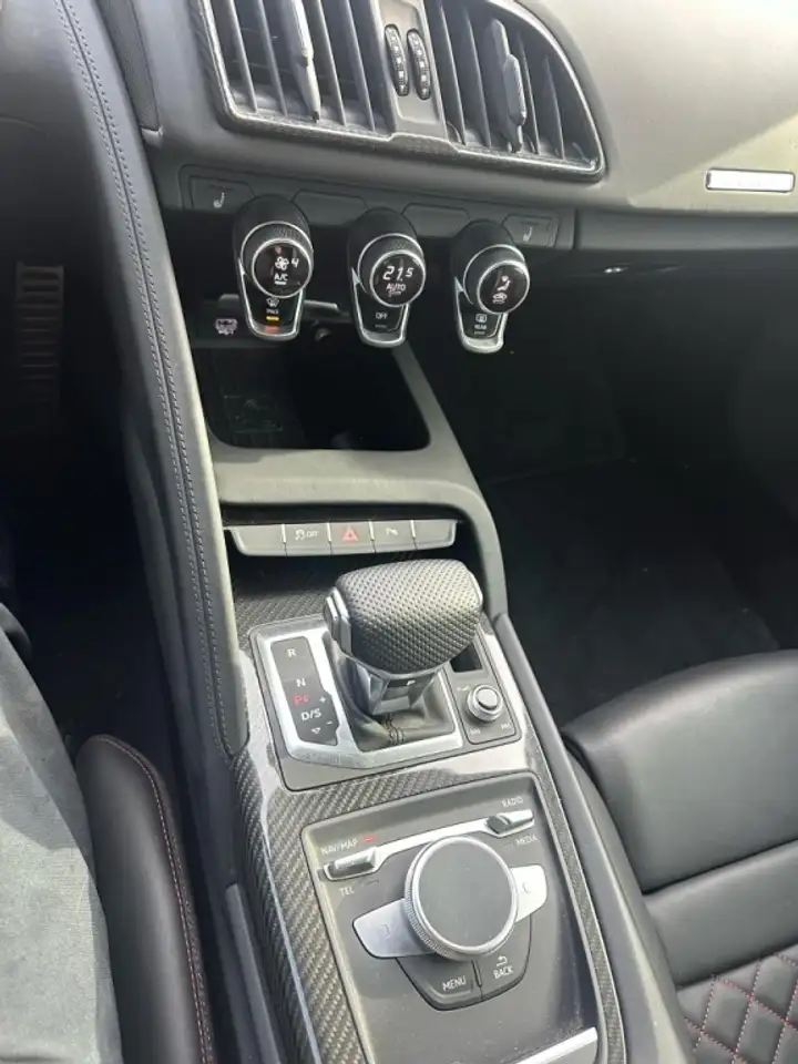 Audi R8 photo Audi R8