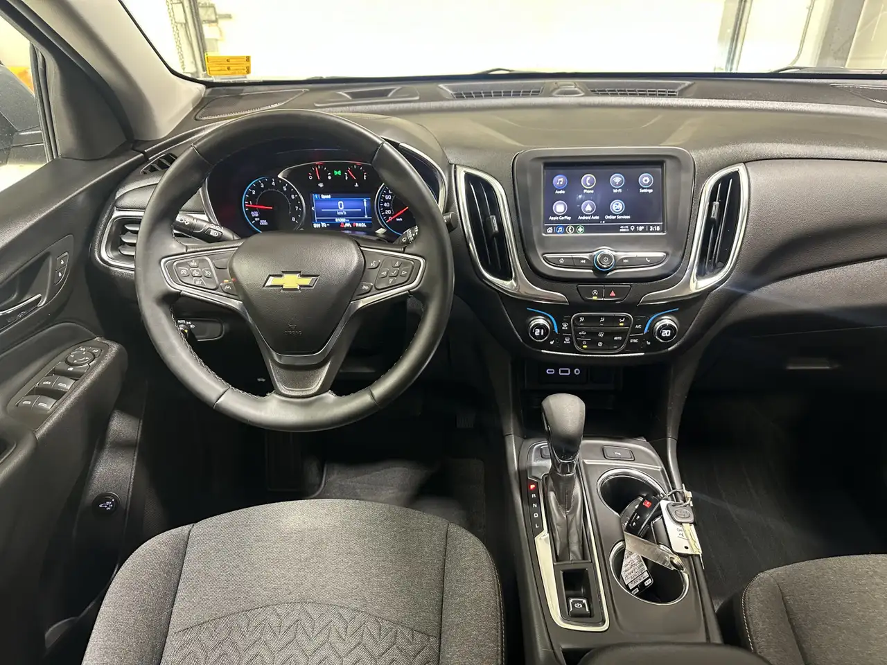 Chevrolet Equinox снимка Chevrolet Equinox