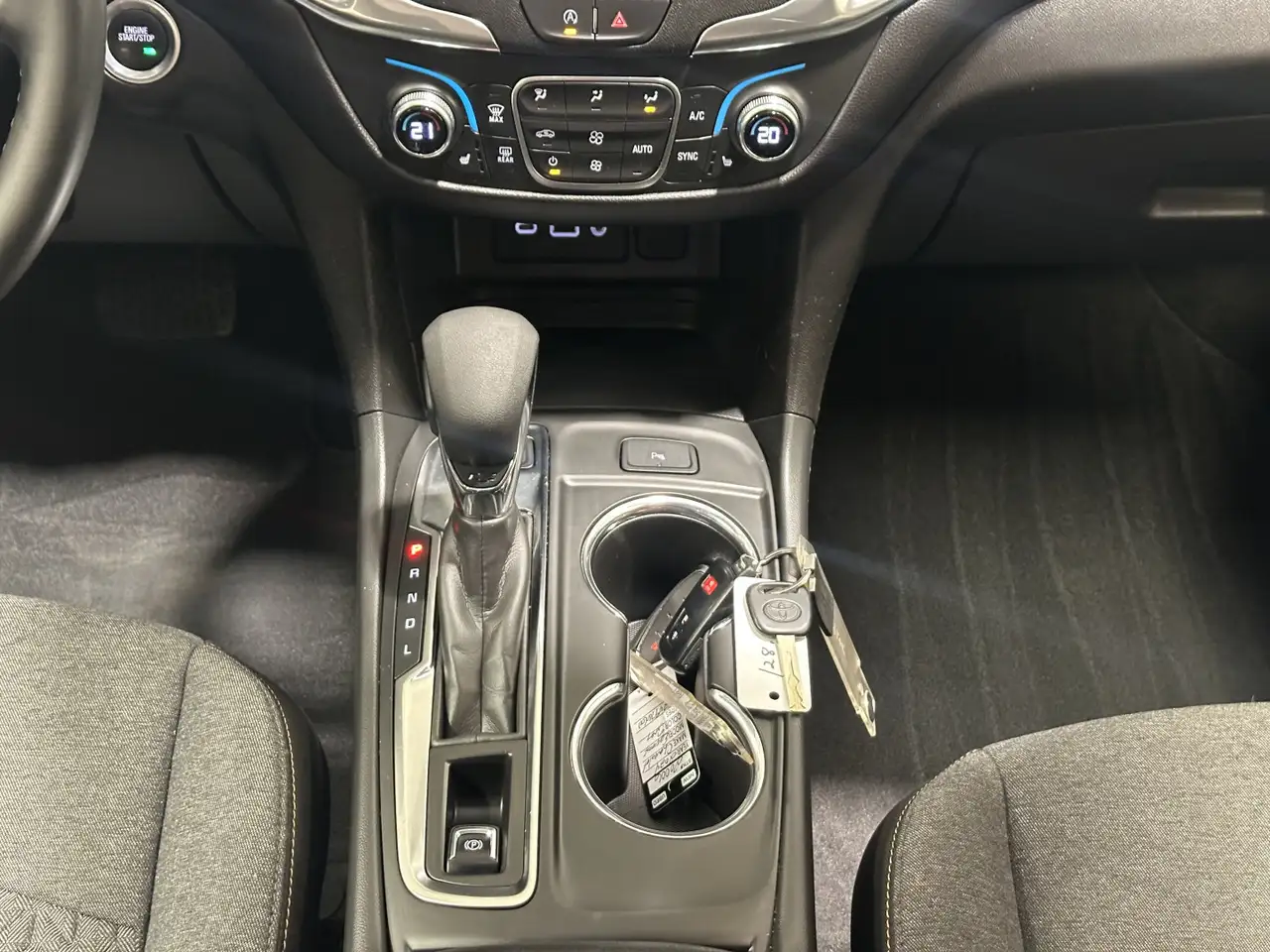 Chevrolet Equinox снимка Chevrolet Equinox