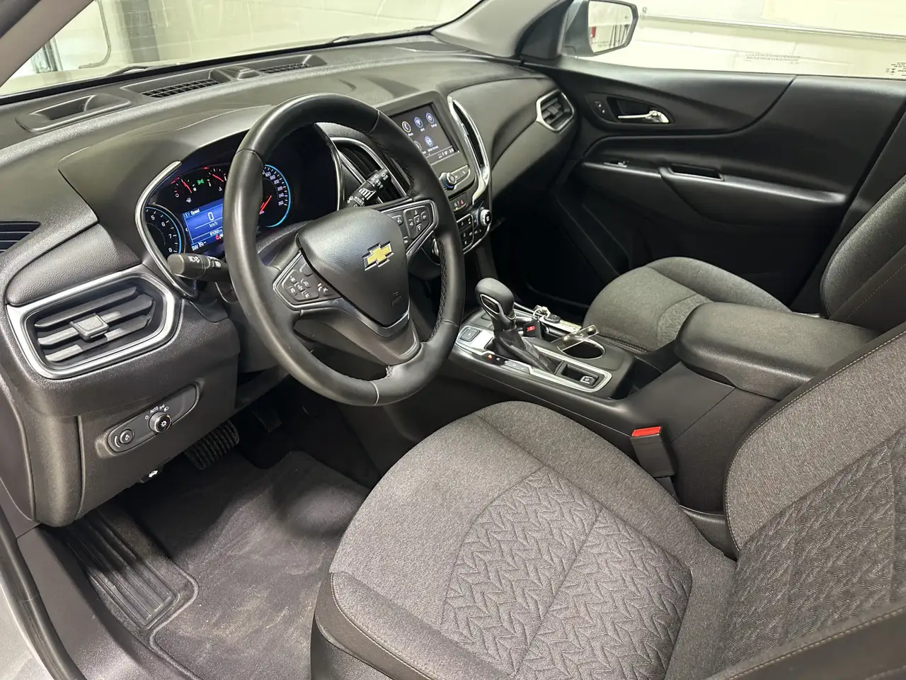 Chevrolet Equinox снимка Chevrolet Equinox
