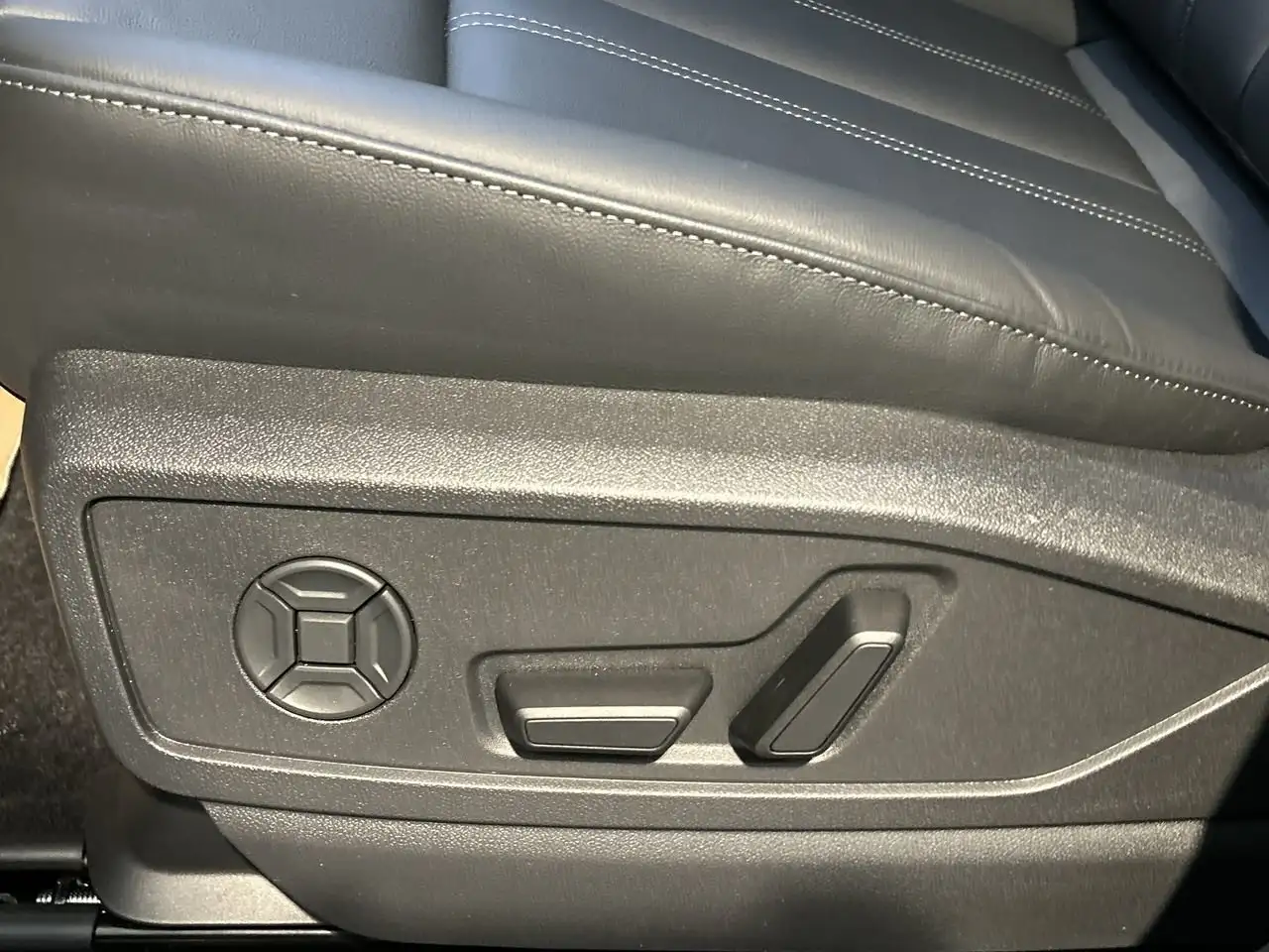 Audi Q5 photo Audi Q5
