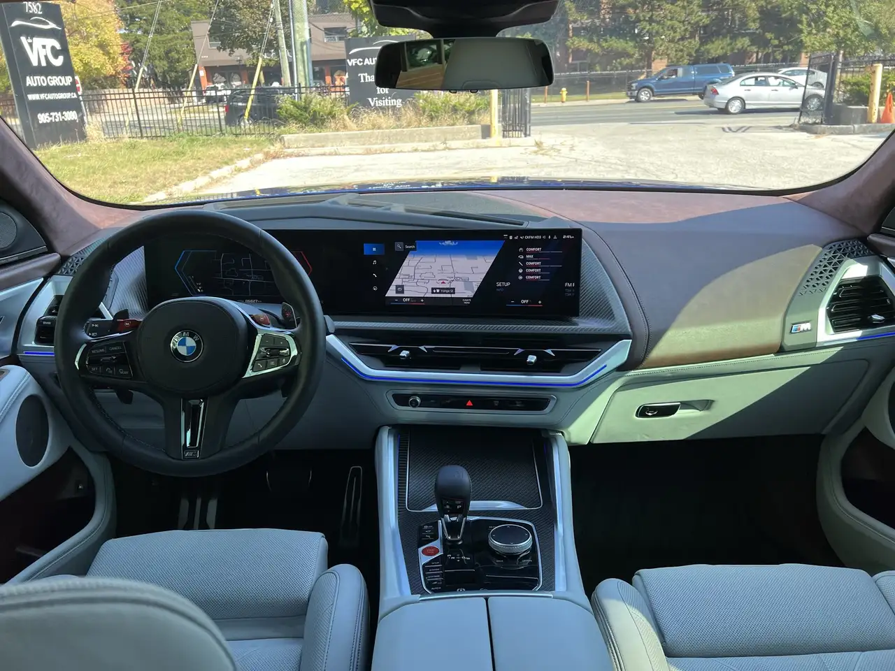 BMW XM снимка BMW XM