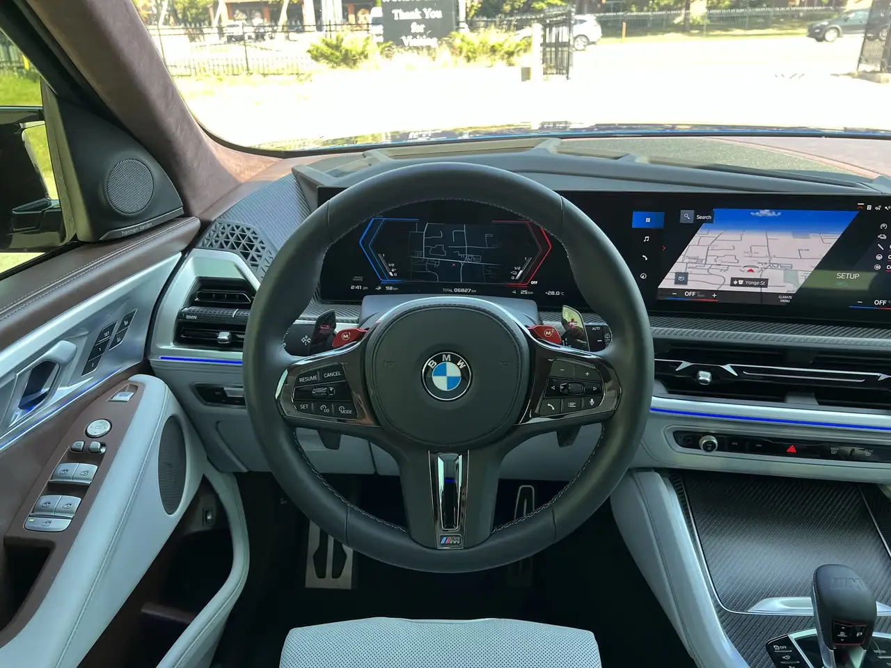 BMW XM снимка BMW XM
