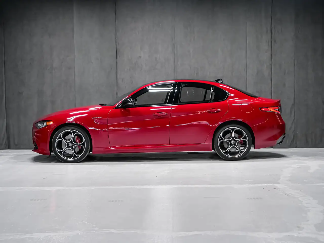 Alfa Romeo Giulia снимка Alfa Romeo Giulia