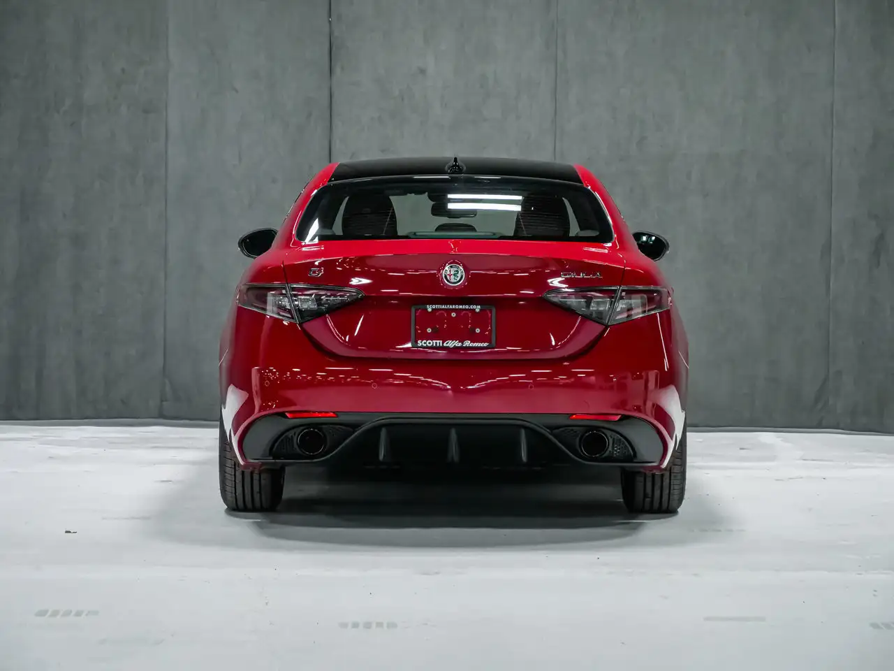 Alfa Romeo Giulia снимка Alfa Romeo Giulia