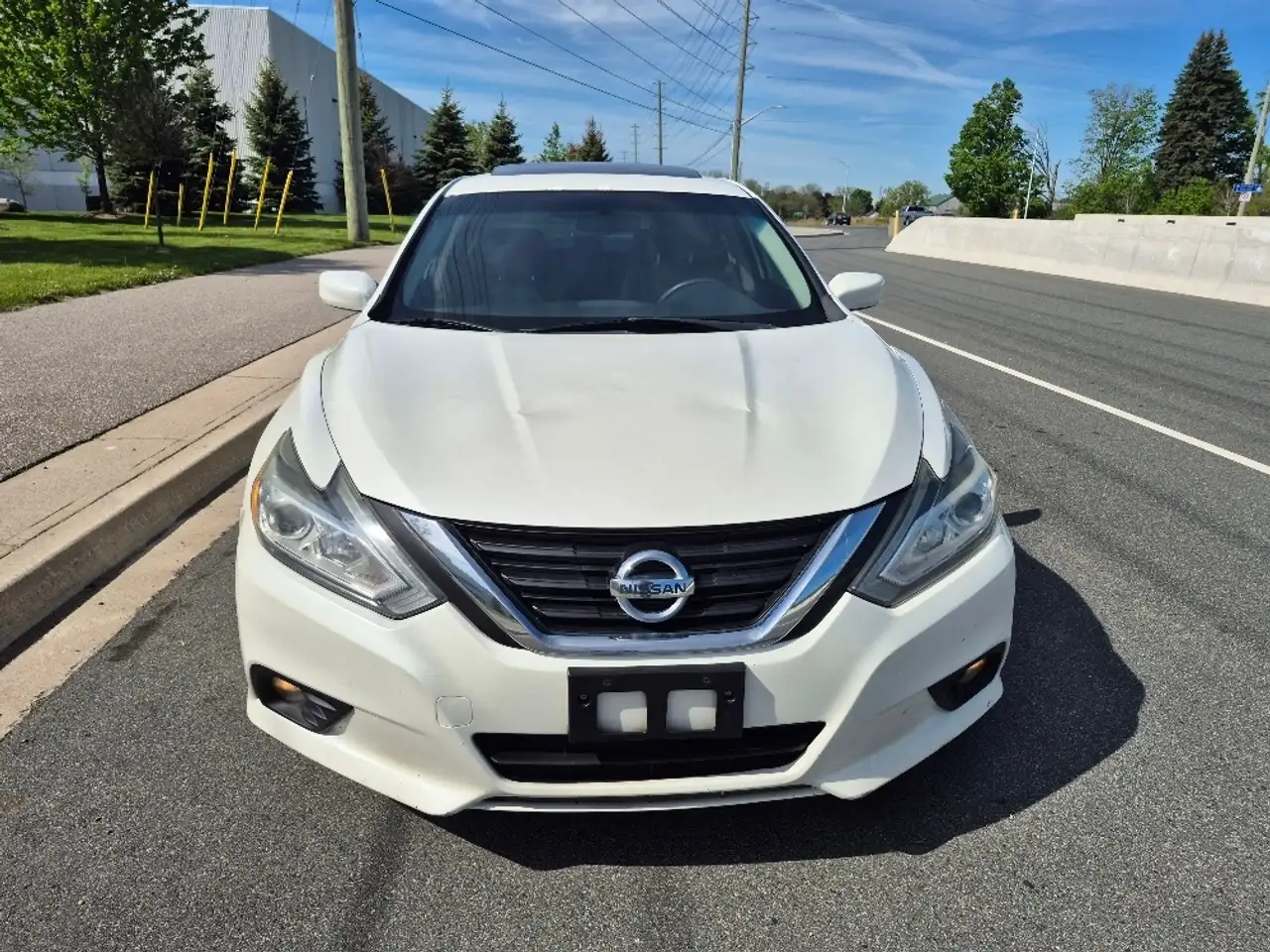 Nissan Altima fotografie Nissan Altima