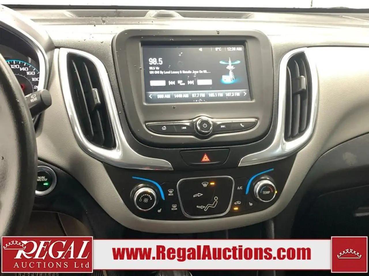 Chevrolet Equinox photo Chevrolet Equinox