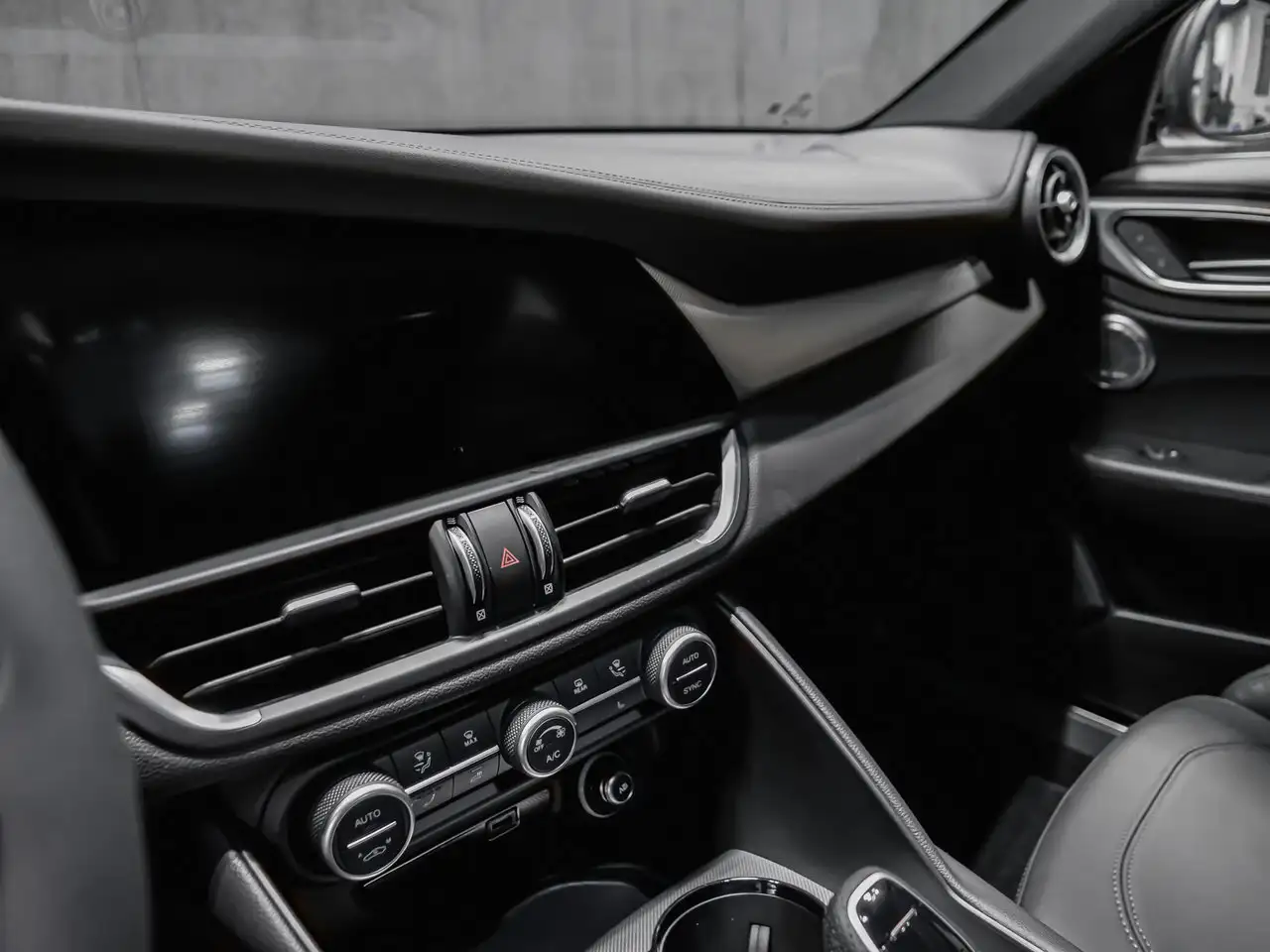 Alfa Romeo Giulia снимка Alfa Romeo Giulia