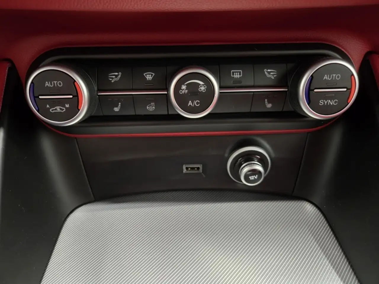 Alfa Romeo Stelvio fotografie Alfa Romeo Stelvio
