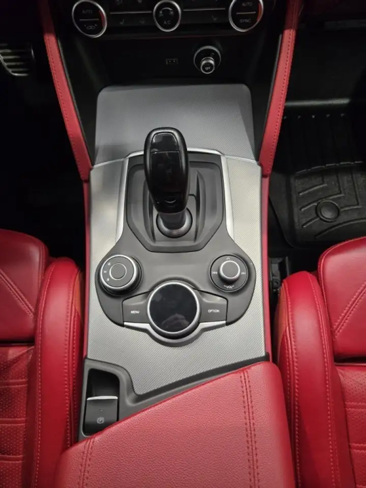 Alfa Romeo Stelvio fotografie Alfa Romeo Stelvio