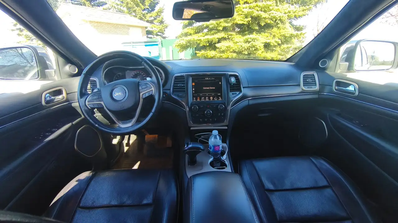 Jeep Grand Cherokee снимка Jeep Grand Cherokee