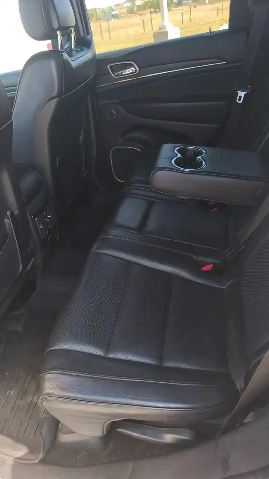 Jeep Grand Cherokee снимка Jeep Grand Cherokee