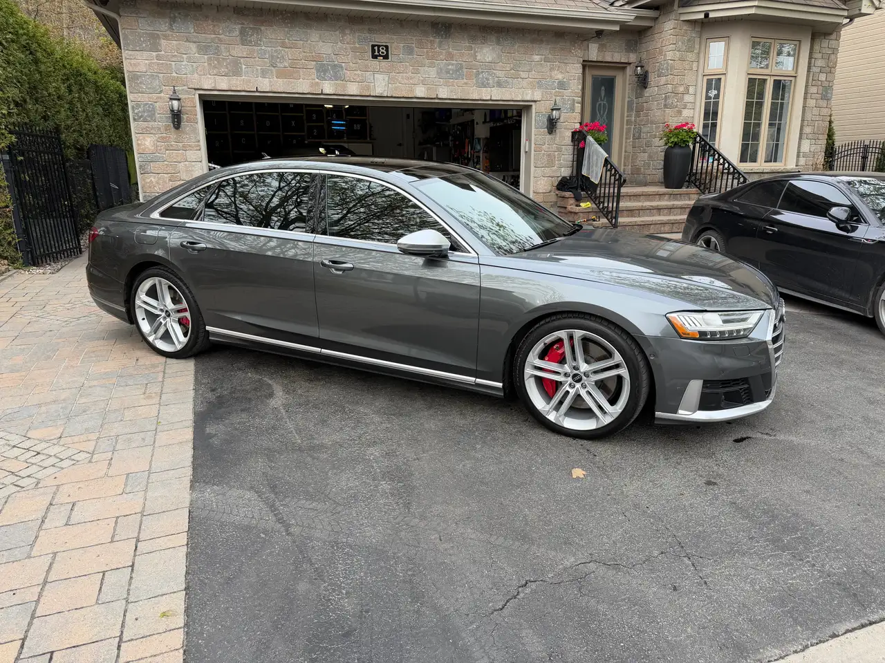 2021 Audi S8 fotografie 2021 Audi S8