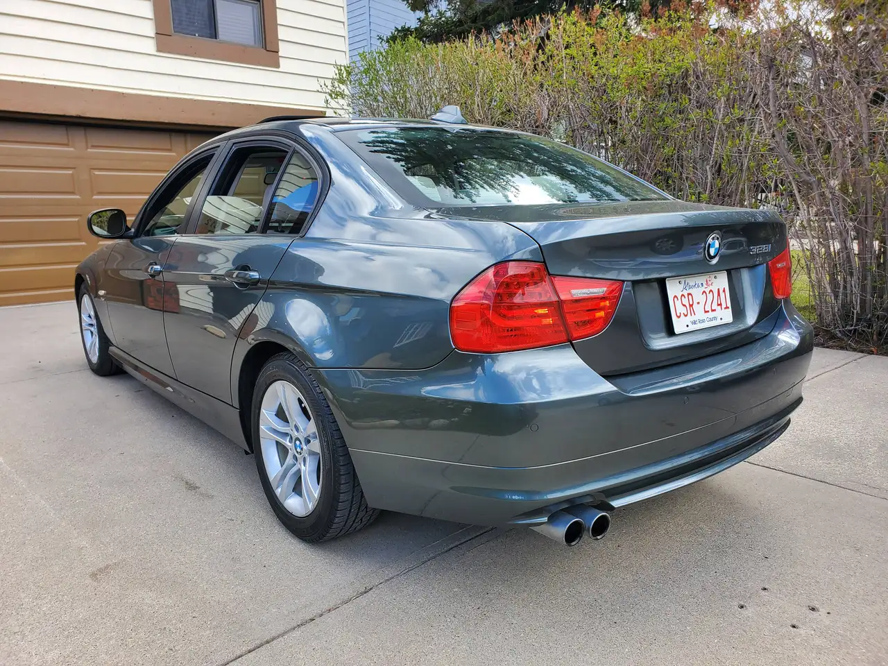 BMW 3 Series снимка BMW 3 Series