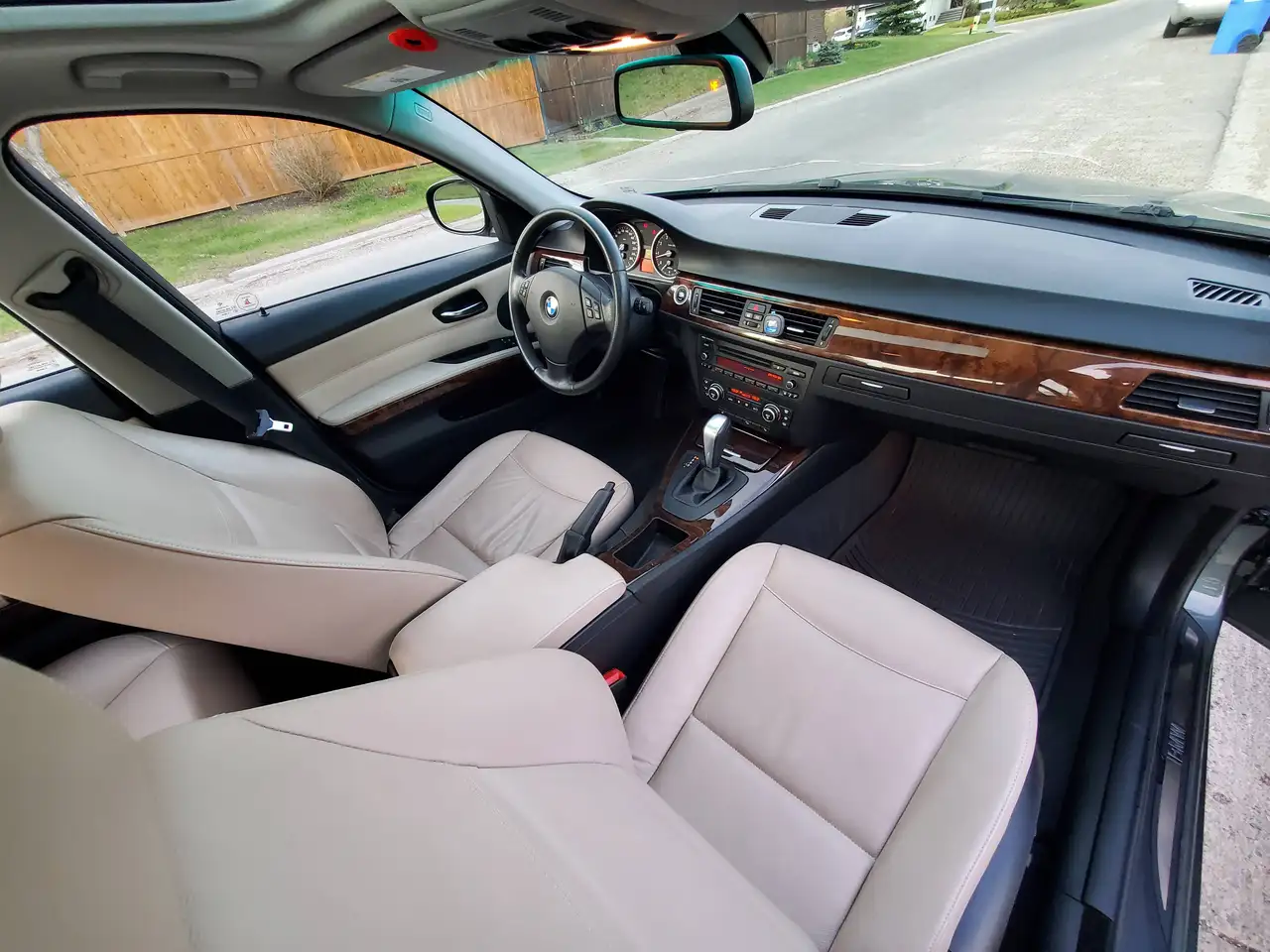 BMW 3 Series снимка BMW 3 Series