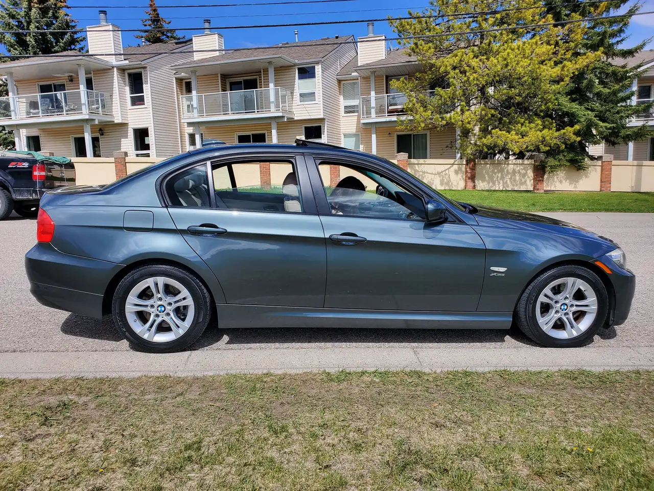 BMW 3 Series снимка BMW 3 Series
