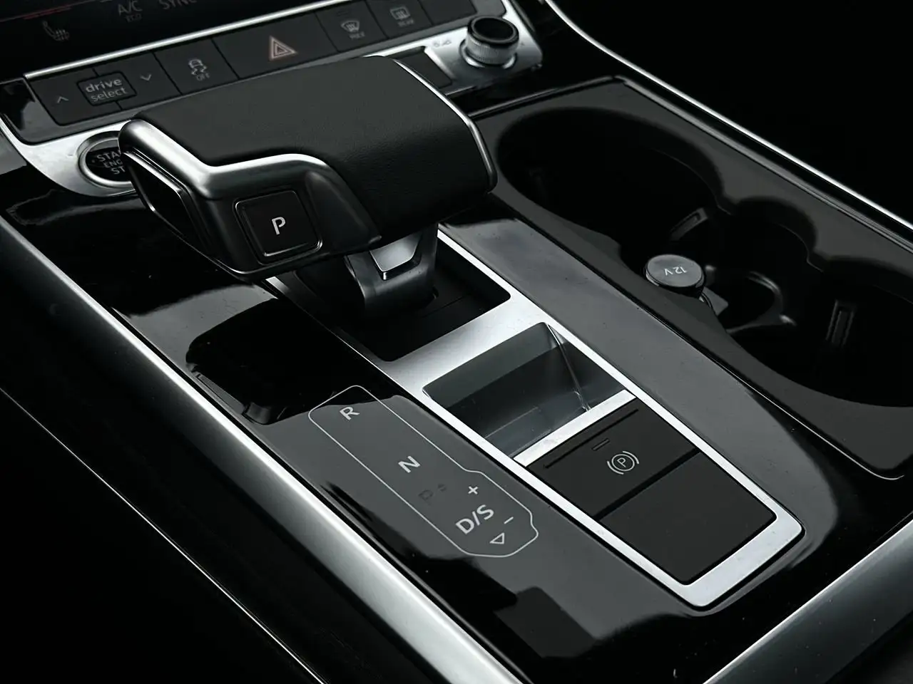 Audi Q7 снимка Audi Q7