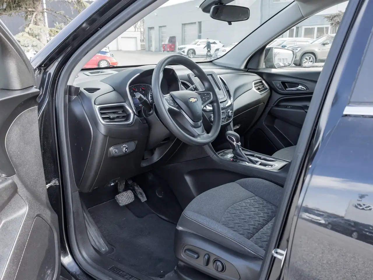 Chevrolet Equinox снимка Chevrolet Equinox