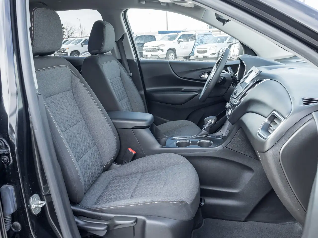 Chevrolet Equinox снимка Chevrolet Equinox
