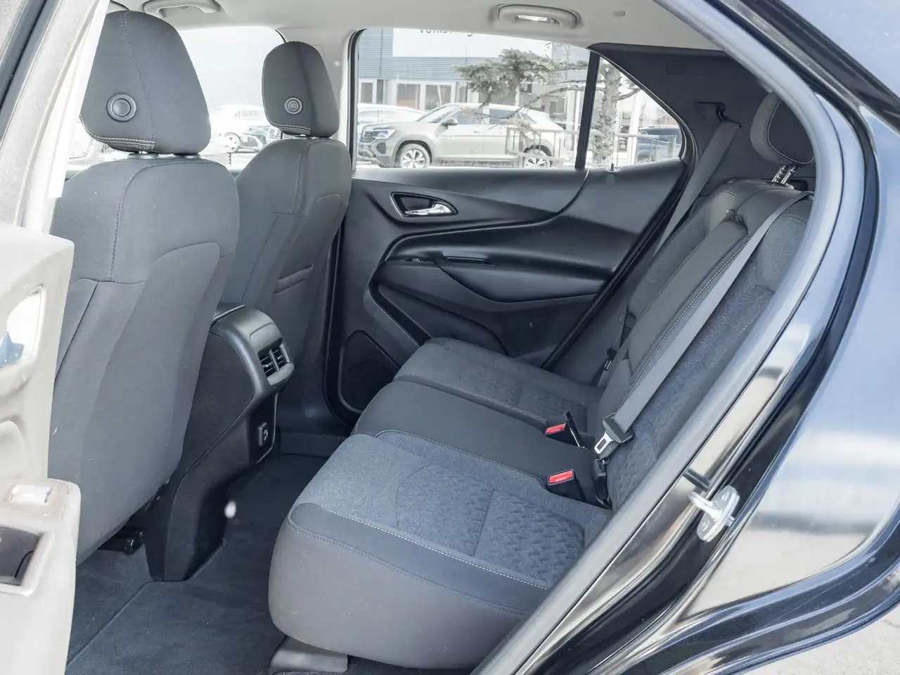 Chevrolet Equinox снимка Chevrolet Equinox