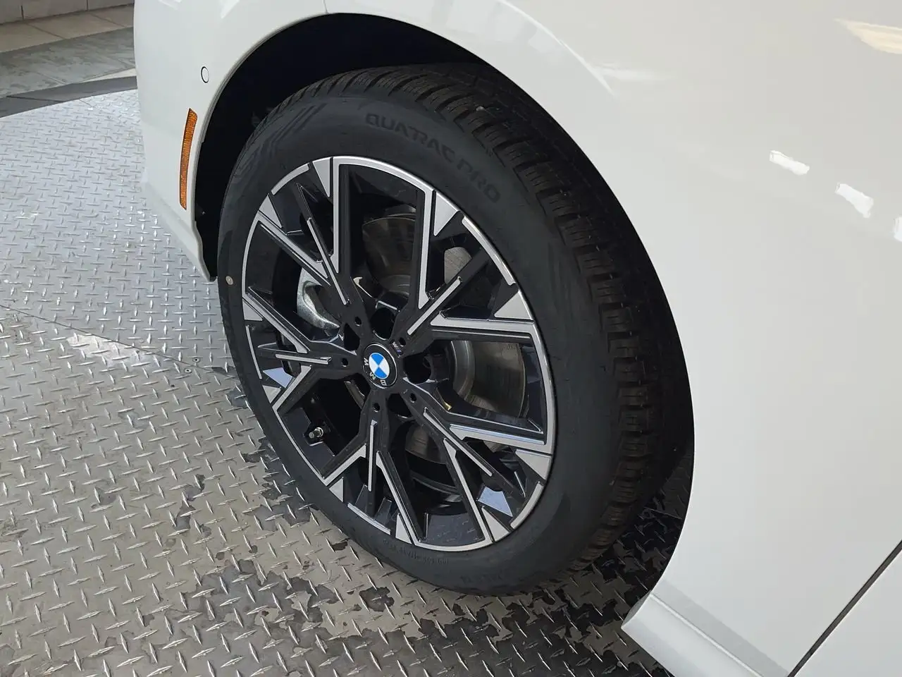 BMW 2 Series photo BMW 2 Series