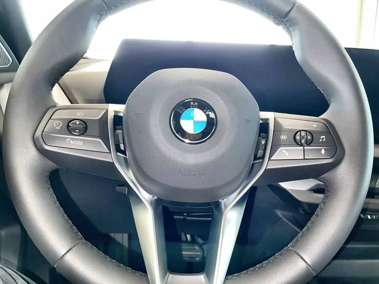BMW 2 Series photo BMW 2 Series