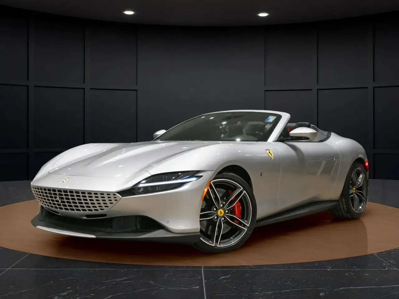 Ferrari Roma снимка Ferrari Roma