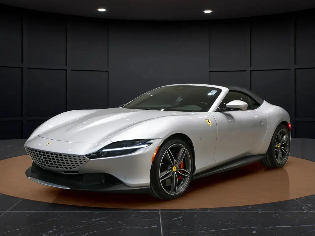 Ferrari Roma снимка Ferrari Roma
