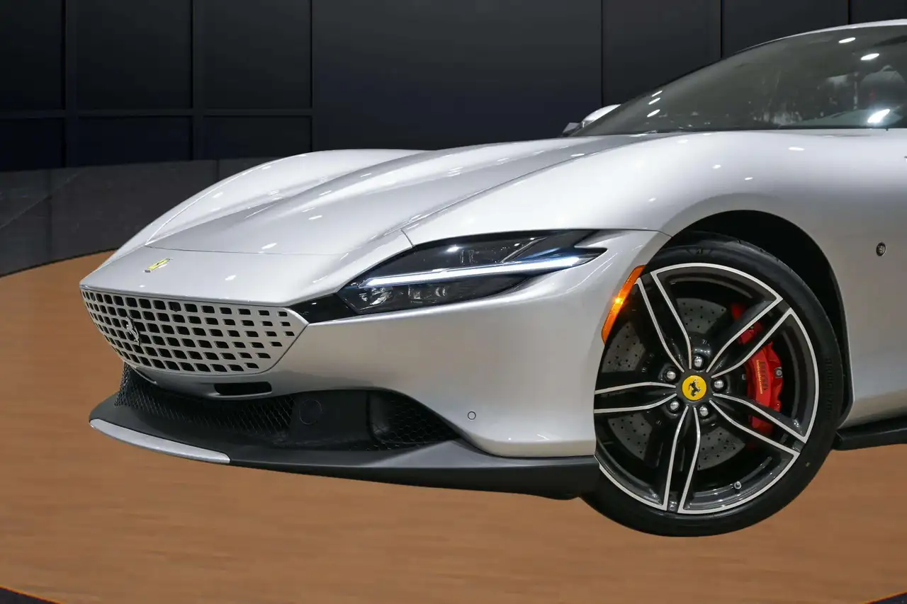 Ferrari Roma снимка Ferrari Roma