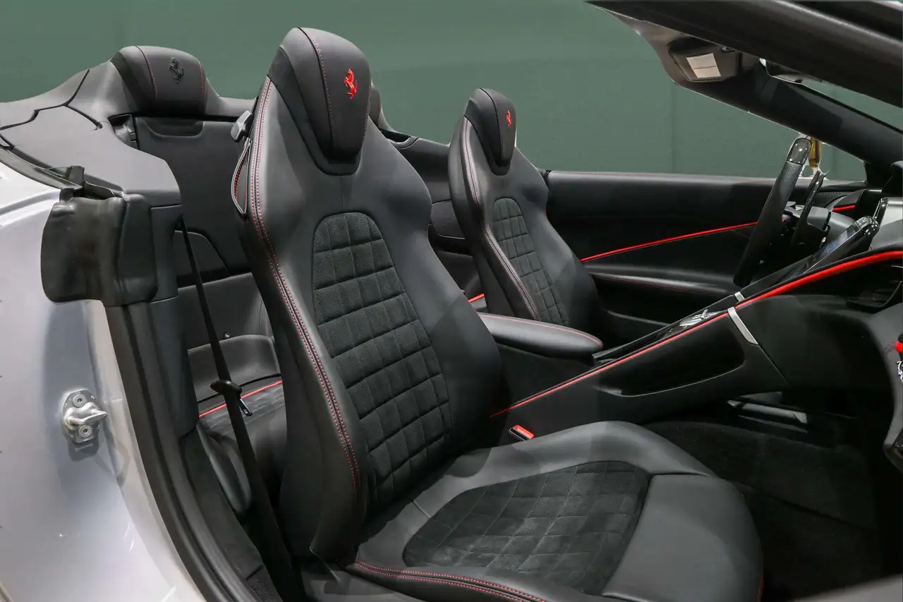 Ferrari Roma снимка Ferrari Roma