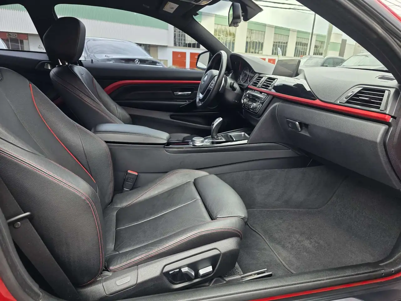 BMW 4 Series снимка BMW 4 Series
