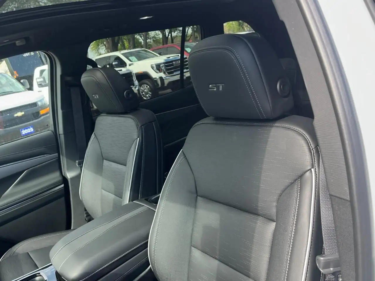 Buick Enclave photo Buick Enclave