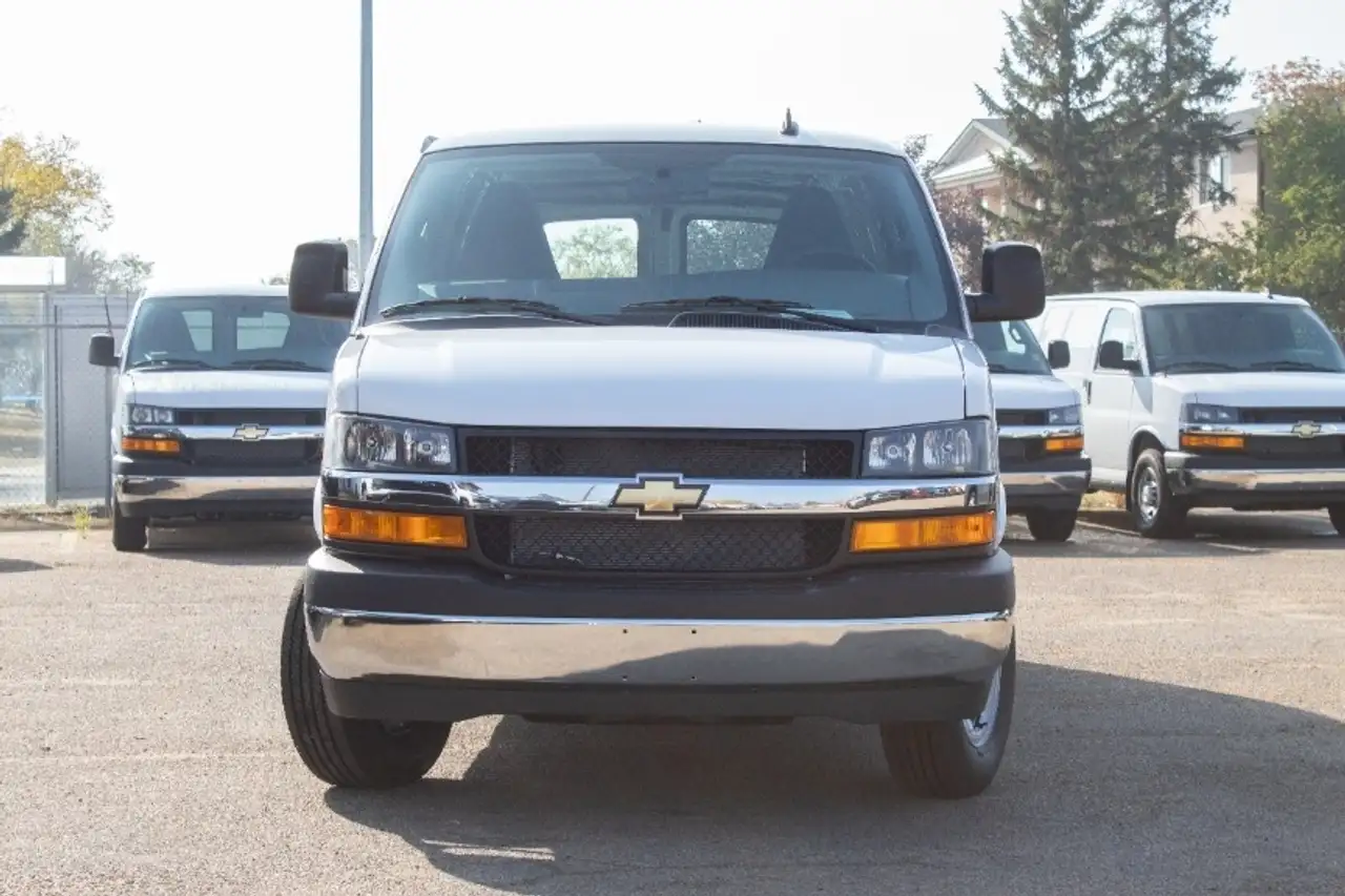 Chevrolet Express photo Chevrolet Express