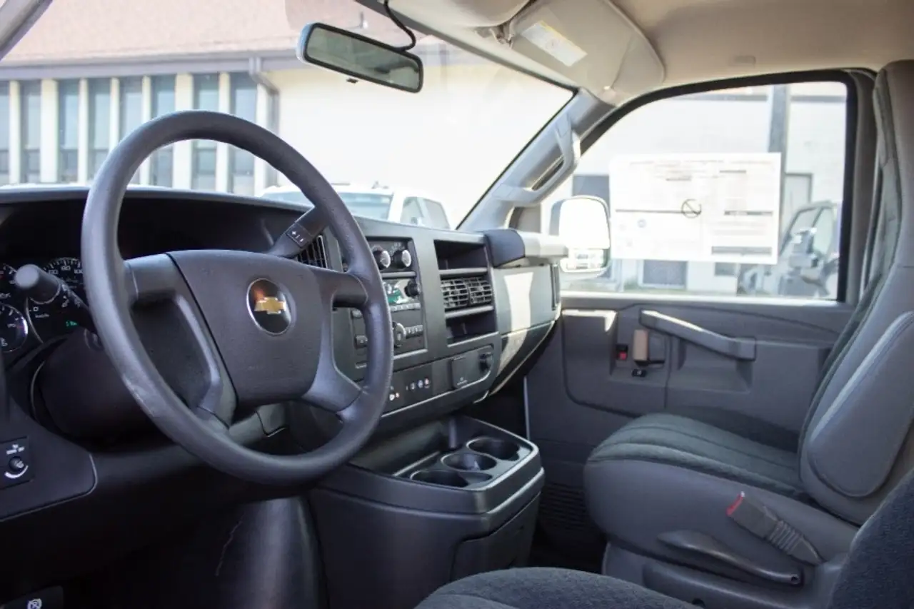 Chevrolet Express photo Chevrolet Express