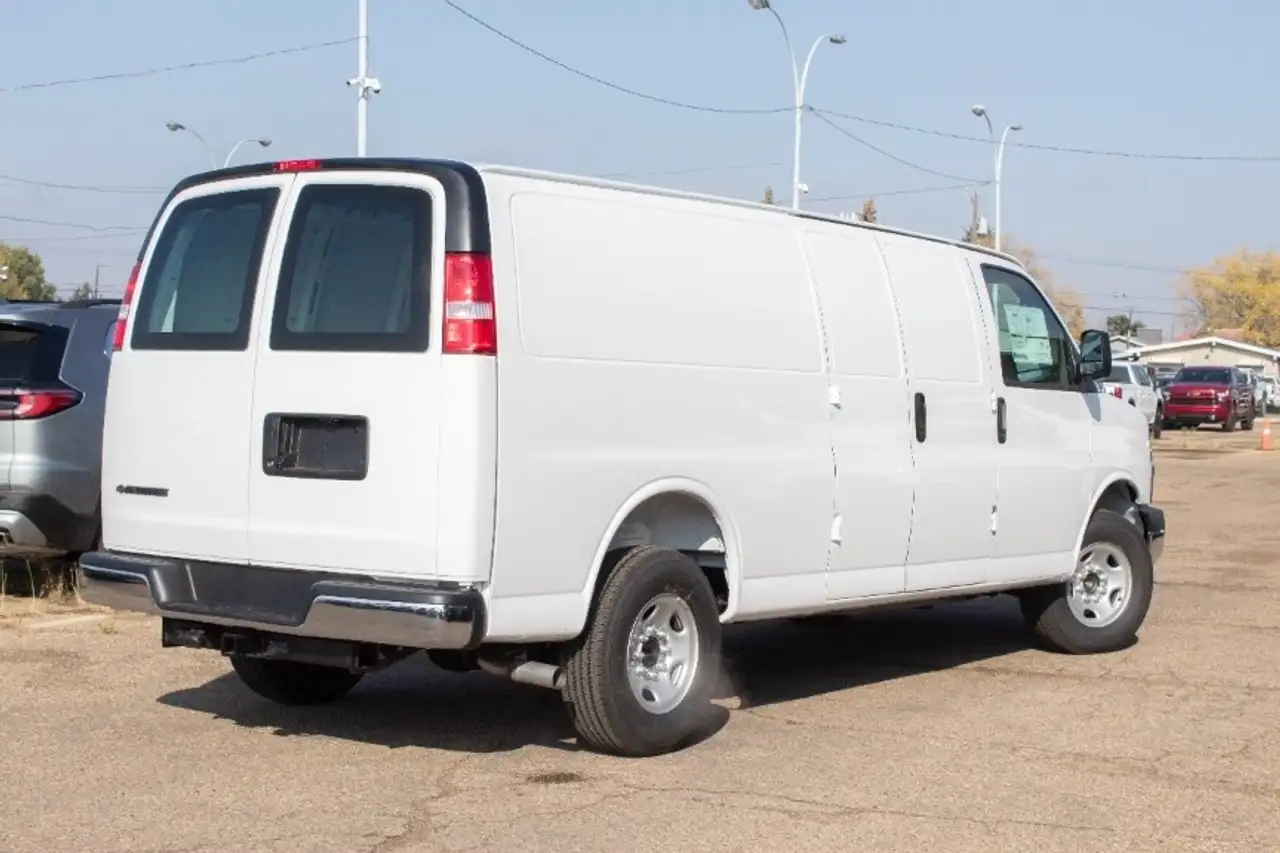 Chevrolet Express photo Chevrolet Express