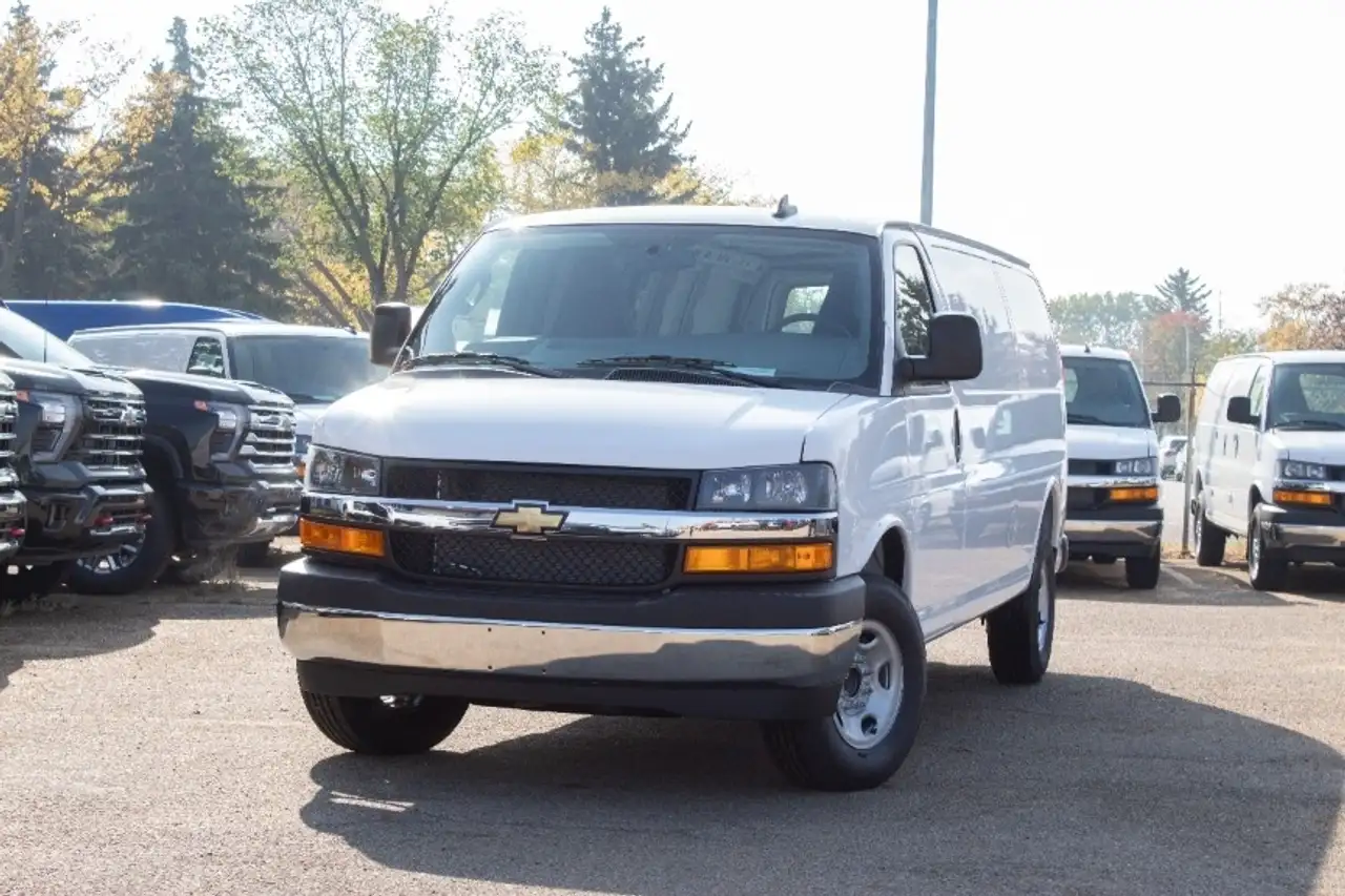 Chevrolet Express photo Chevrolet Express