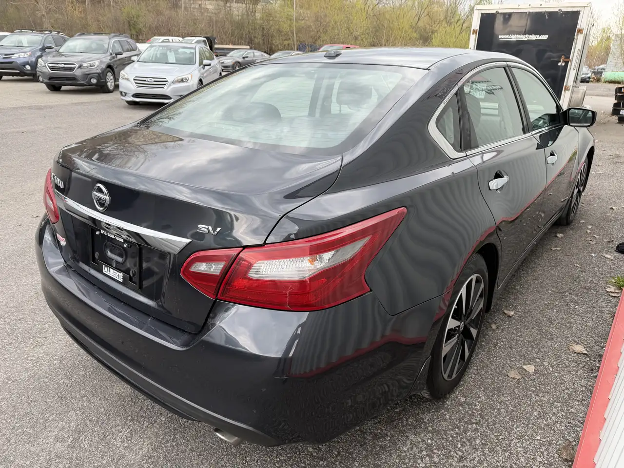 Nissan Altima снимка Nissan Altima