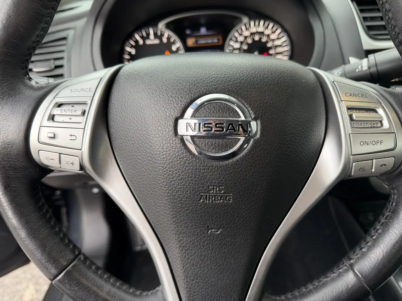 Nissan Altima снимка Nissan Altima