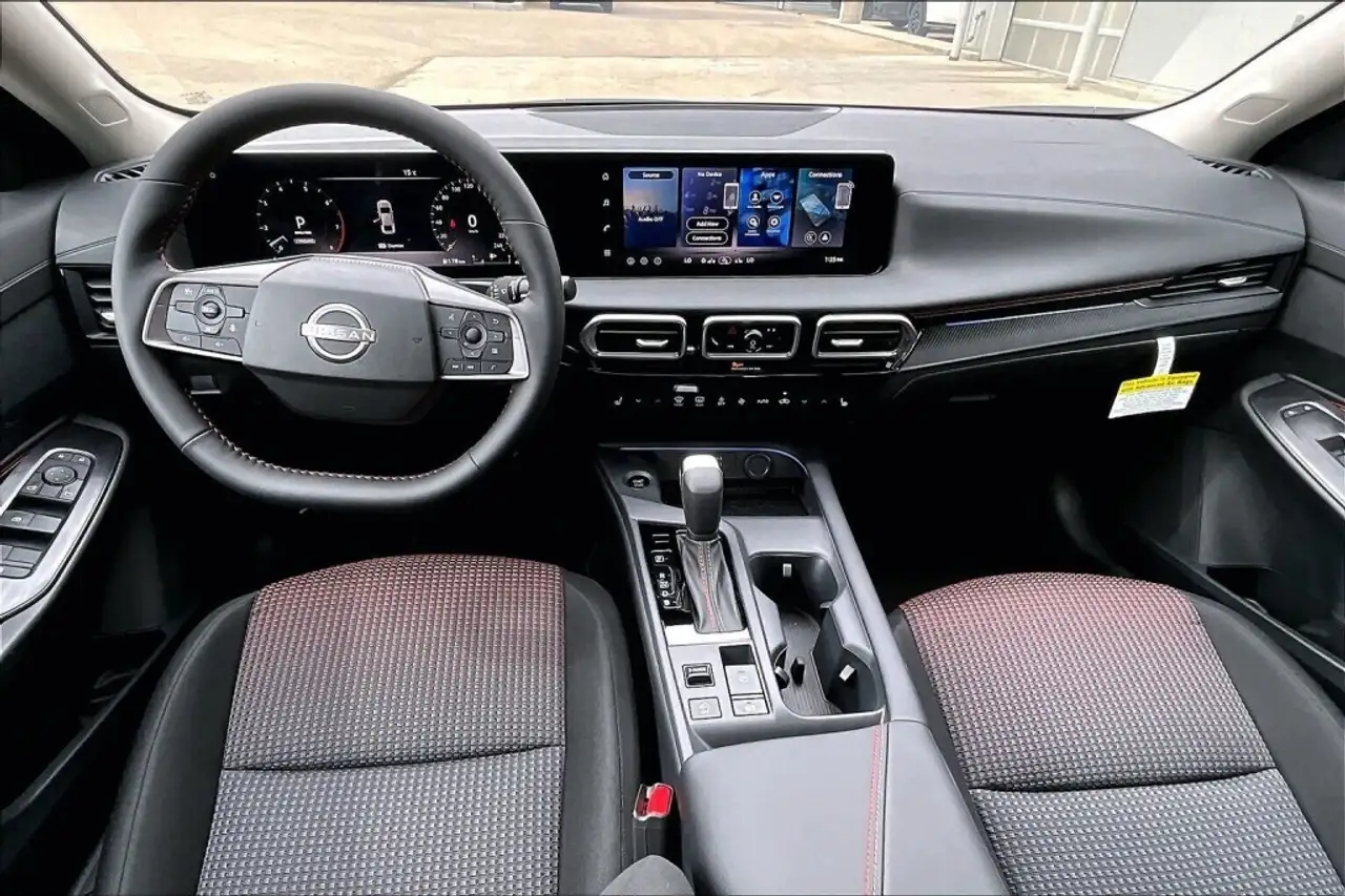 Nissan Sentra снимка Nissan Sentra
