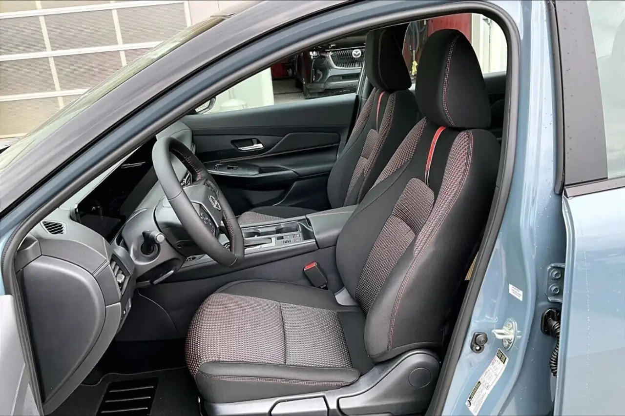 Nissan Sentra снимка Nissan Sentra