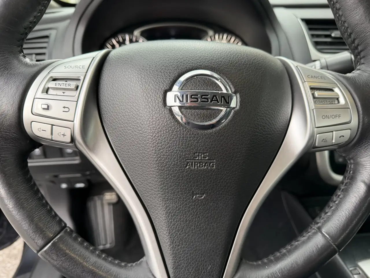 Nissan Altima снимка Nissan Altima