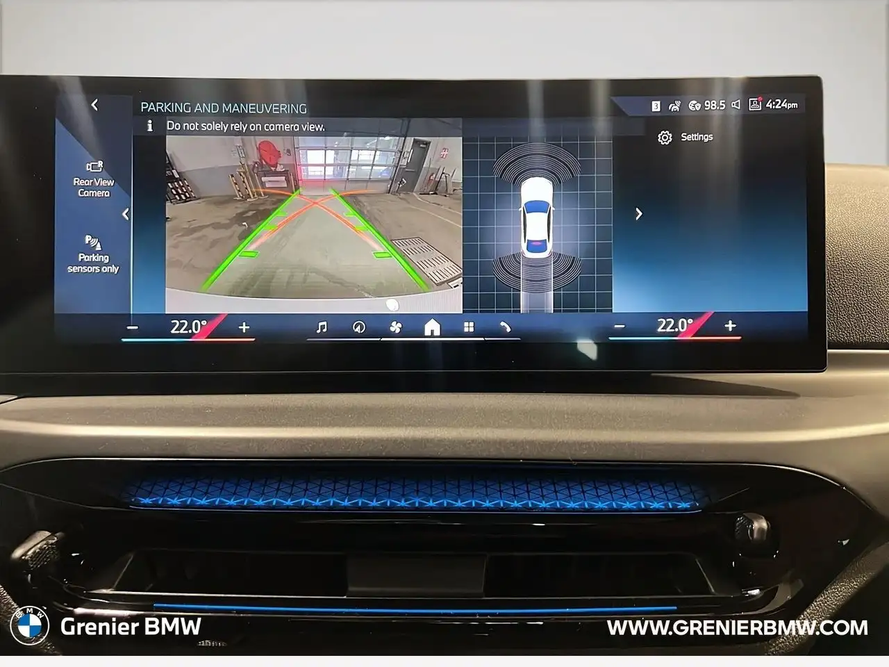 BMW i4 photo BMW i4
