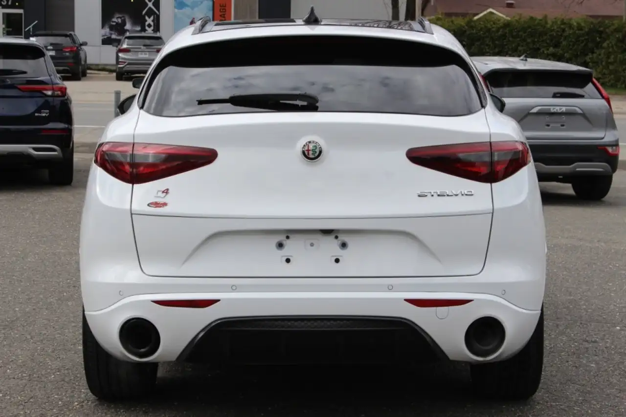 Alfa Romeo Stelvio fotografie Alfa Romeo Stelvio