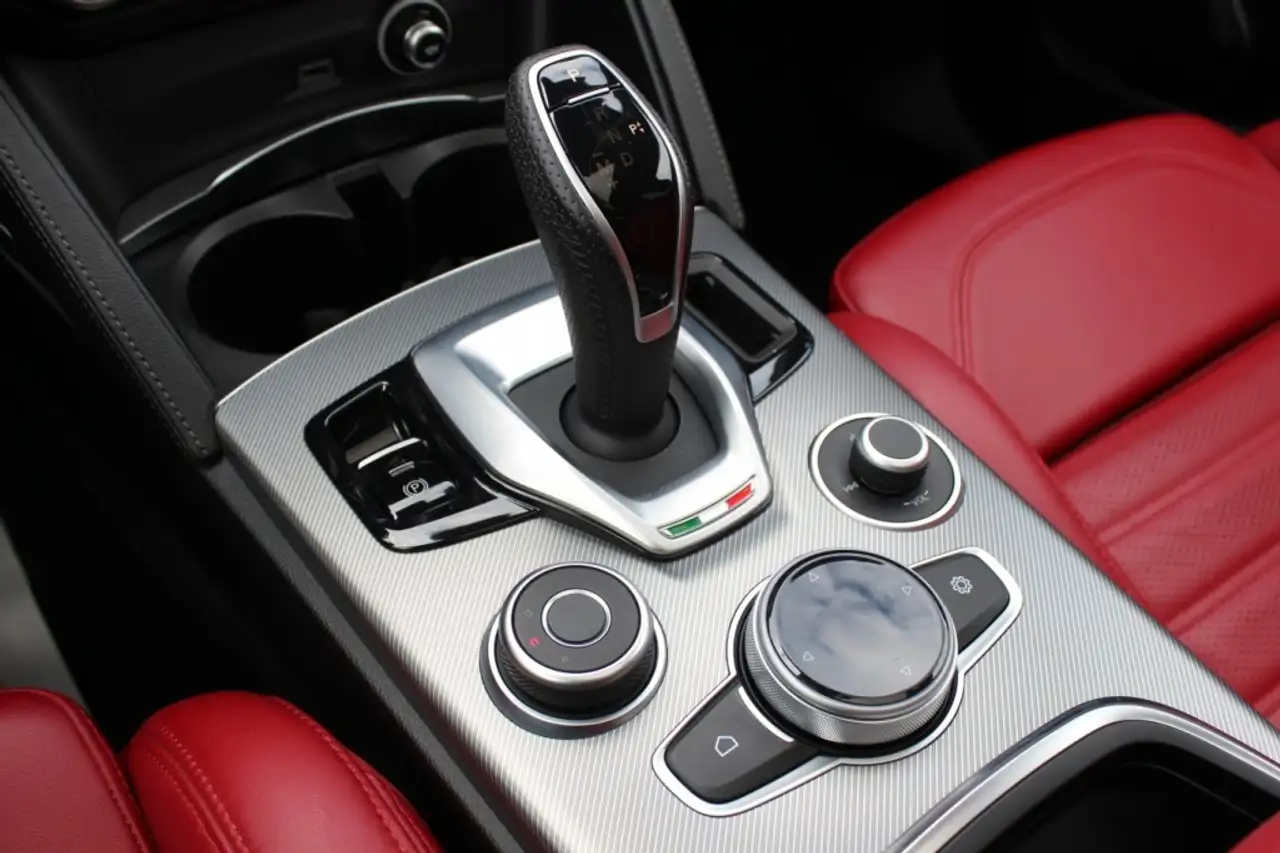 Alfa Romeo Stelvio fotografie Alfa Romeo Stelvio
