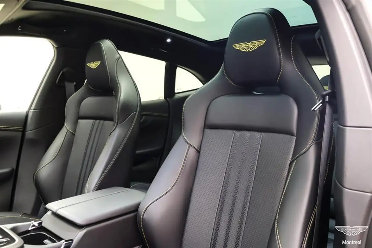 Aston Martin DBX снимка Aston Martin DBX