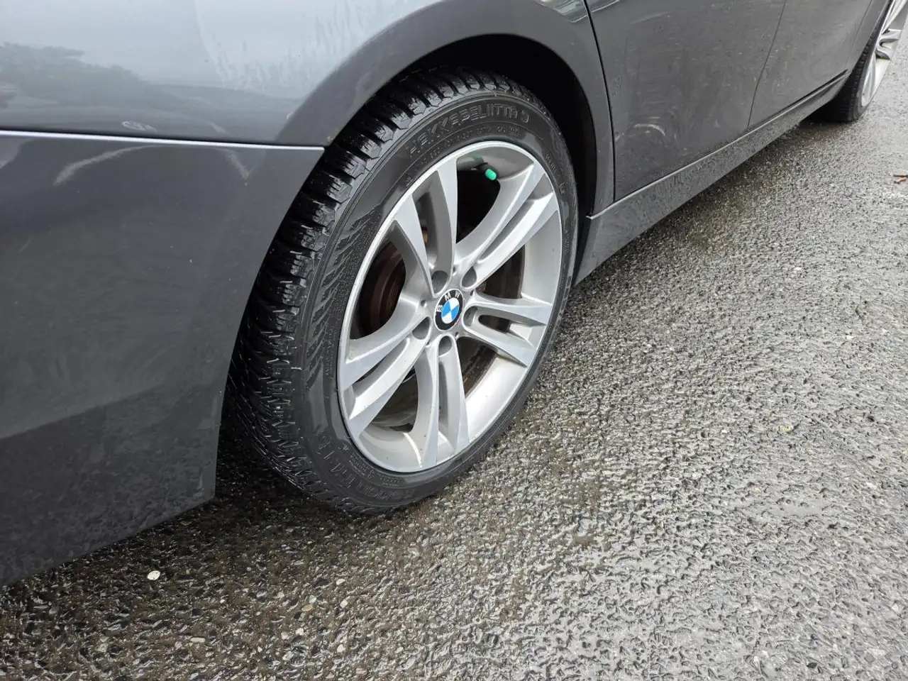 BMW 3 Series photo BMW 3 Series