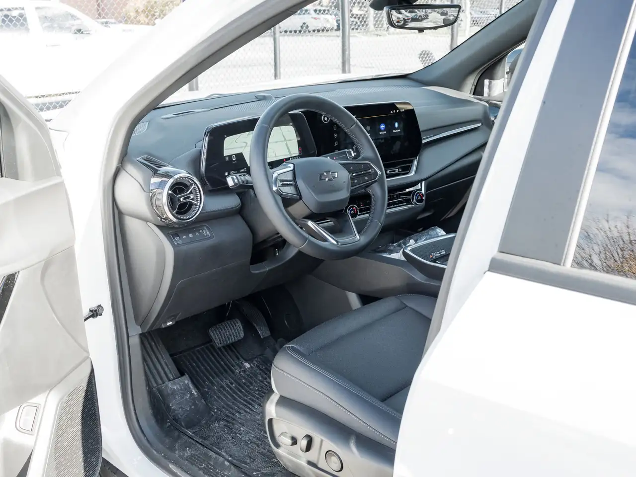 Chevrolet Equinox photo Chevrolet Equinox